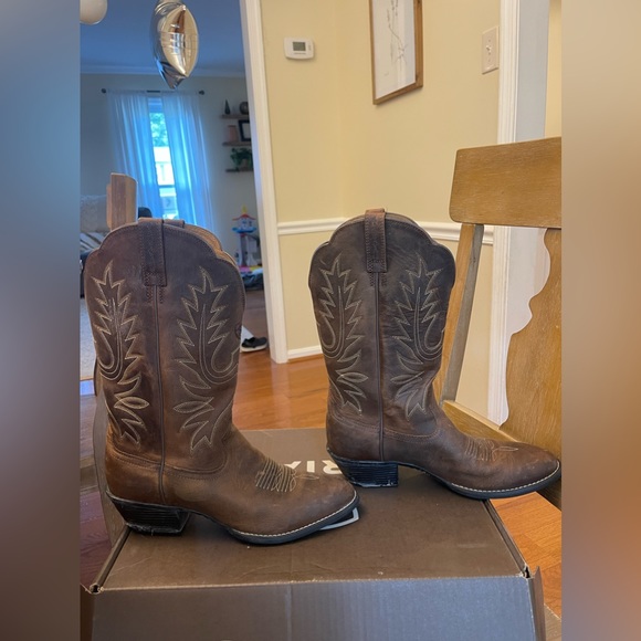 Ariat Shoes - Ariat Brown Cowboy Boots 7.5